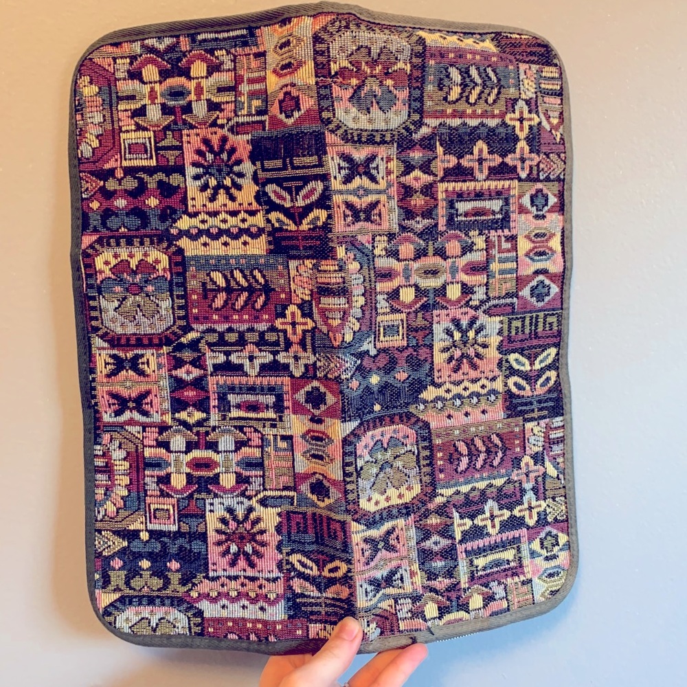 Vintage Tapestry Zip up paint brush pouch